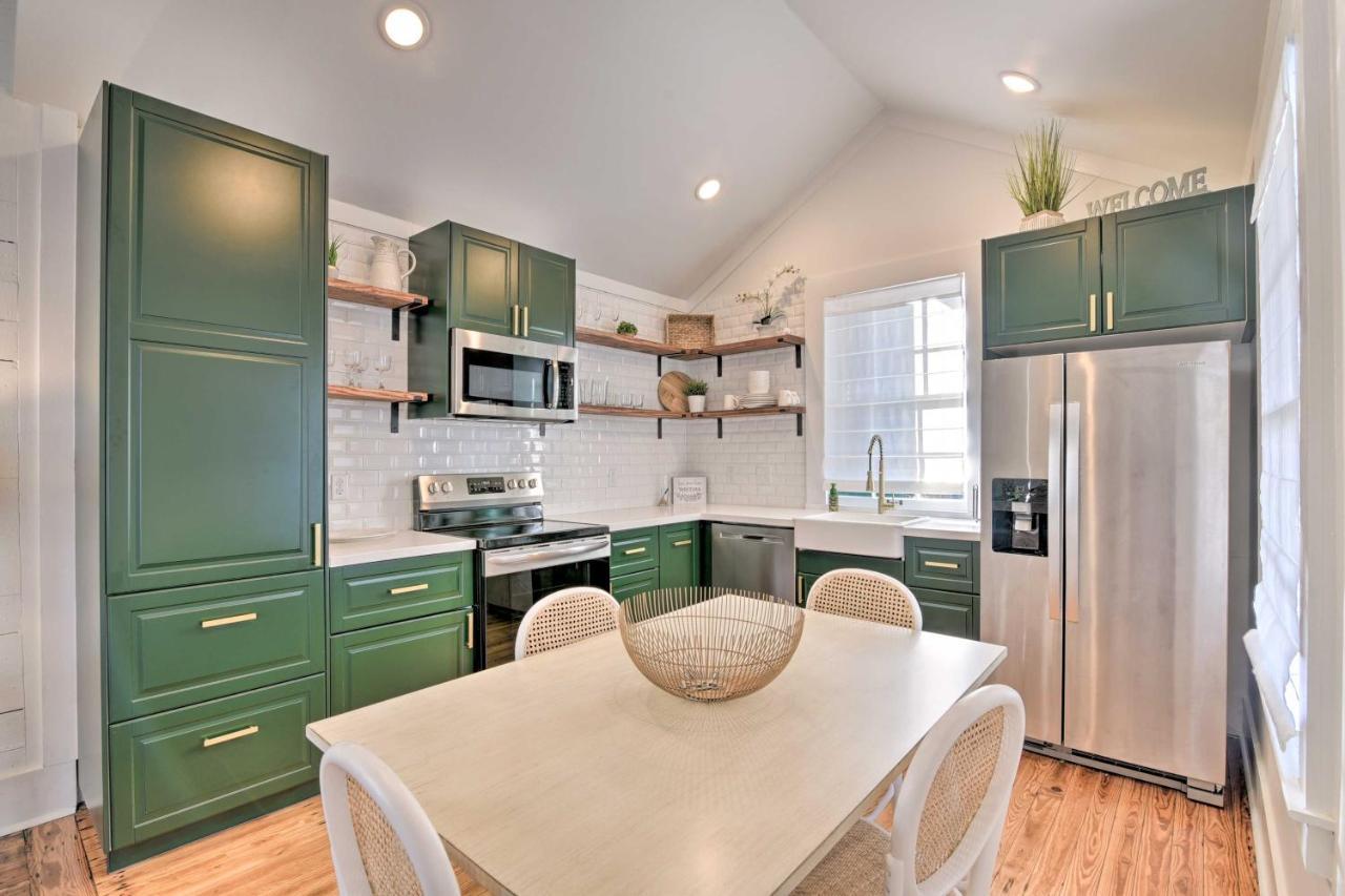 Bright Galveston Cottage Close To Beach And Strand Экстерьер фото