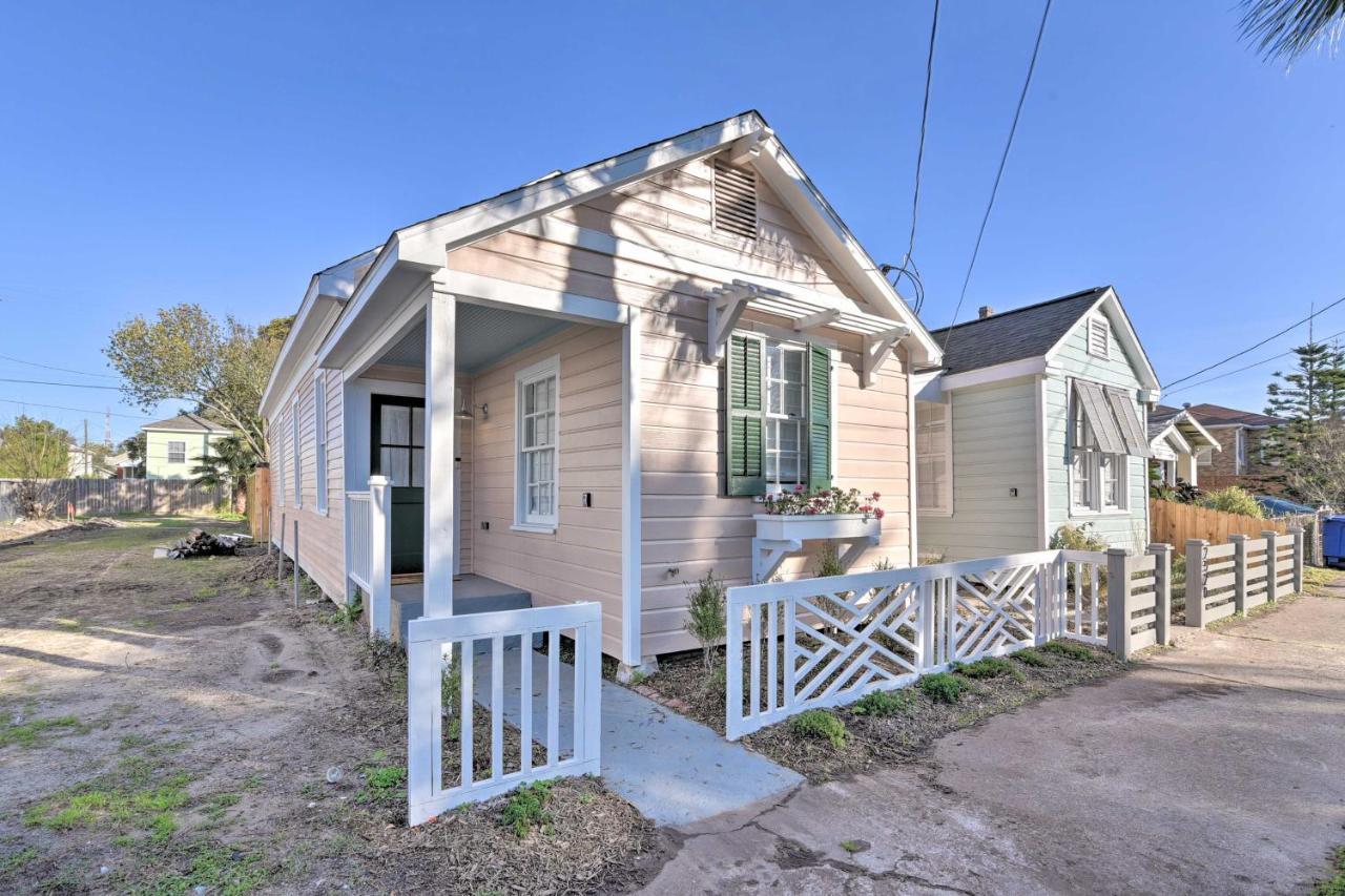 Bright Galveston Cottage Close To Beach And Strand Экстерьер фото